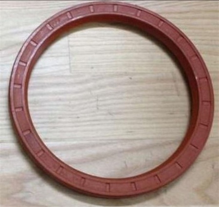 Сальник задней ступицы внутренний 4250,3250,3310 (2016-) (обойма) (3104044AA0E/B) (Ф0202)