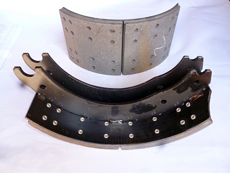 Колодка тормозная СЗАП L1-12т. / Аккор (А3830)(КТ9104)