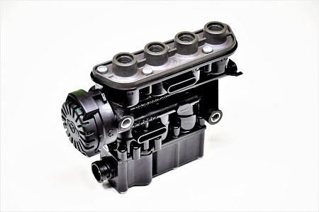 Клапан управления пневмоподвеской Renault Volvo (K019821N50)(пн5739)