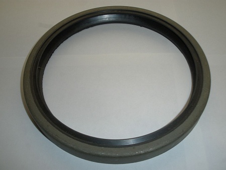 Манжета передней ступицы (130х154х15) в сборе / Резинотехника (864135-02)(КР0180)