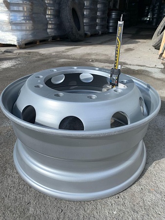 Диск колеса YONGZHENG 9.00x22.5 M22 10/335 /281 (усиленный 18мм)(т5930)